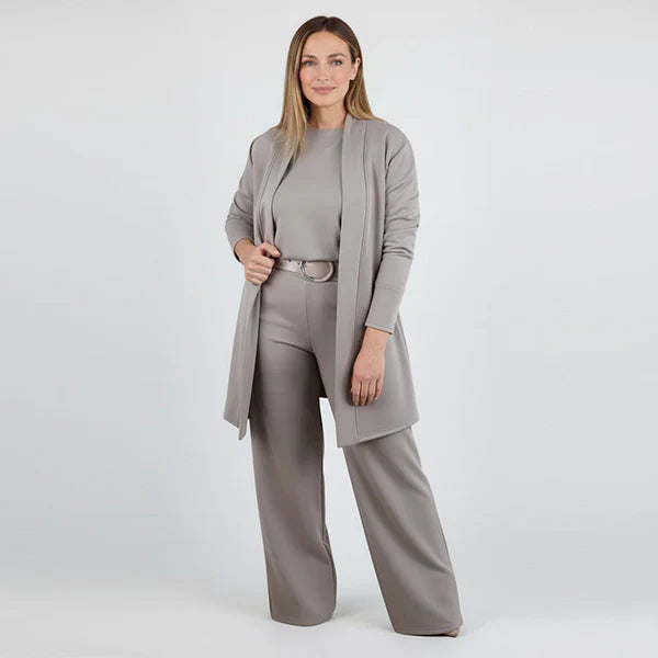 Emily – Elegant 3-Piece Stretch Set